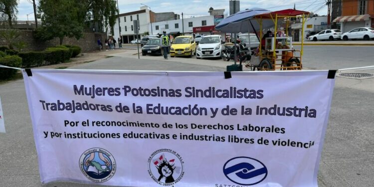 Protestan a las afueras de la Universidad Politécnica para exigir mejores condiciones laborales