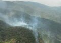 Sobrevuelan los cinco incendios forestales en SLP