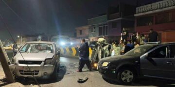 VIDEO: Taxista provoca aparatoso choque en Prados