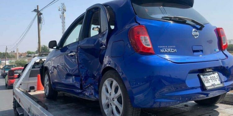 Daños materiales por colisión en Lomas de Tepeyac