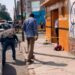 Asesinan a balazos a un joven en una tienda de pintura en la Av. Salk