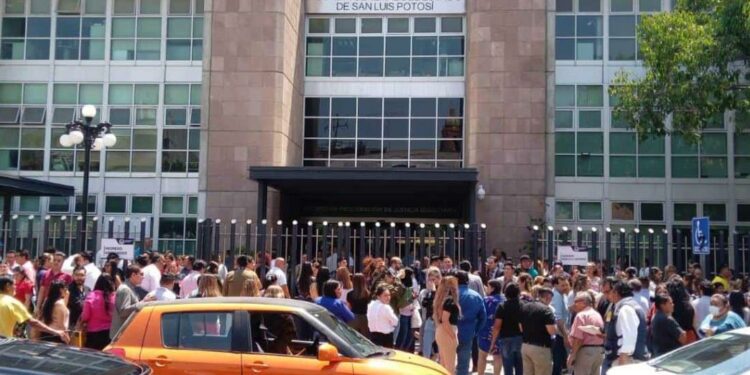 Falsa alarma sísmica provocó evacuación en la Fiscalía del Estado