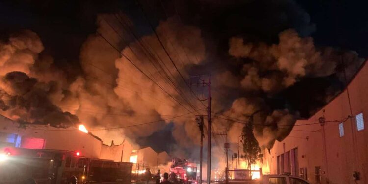 Fotogaleria del incendio en la zona industrial de SLP