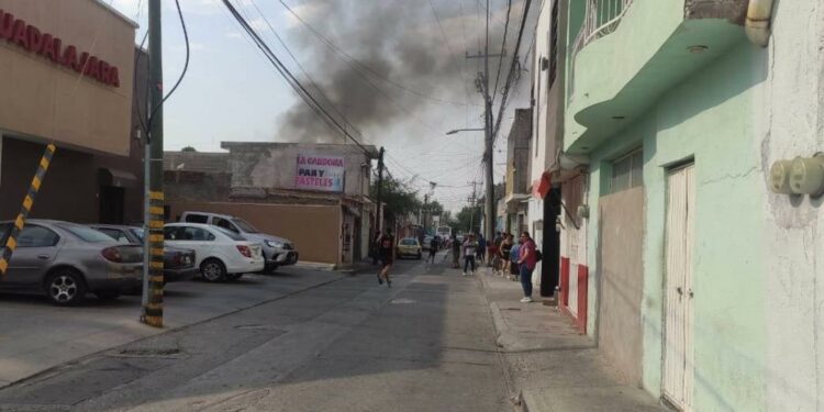Incendio en casa habitación en Colonia General I Martínez