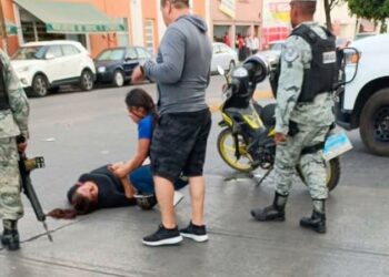 Madre e hija lesionadas en desigual choque