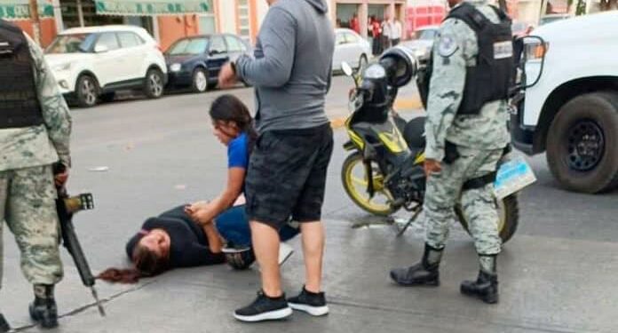 Madre e hija lesionadas en desigual choque