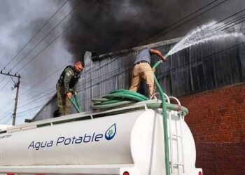 Incendio en bodega en el Periférico Norte