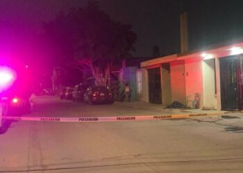 Sujetos en motocicleta ejecutan a un hombre en Prados