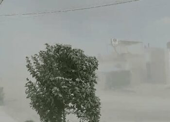 VIDEO: Torbellino gigante causa asombro al norte de la capital