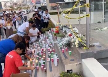 Rezan por el eterno descanso de Rodrigo y Manuel Alejandro