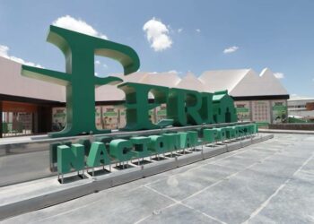 Comerciantes denuncian cobros de hasta 15 mil pesos por espacios en la Fenapo
