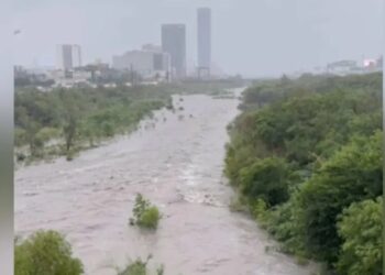 VIDEO: Se desborda el Río Santa Catarina tras fuertes lluvias por la tormenta tropical Alberto