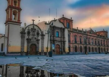 Viernes nublado con lluvias dispersas durante la tarde