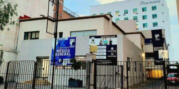 Universidad Potosina habría defraudado a casi 1800 estudiantes de Medicina