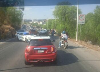 Fuerte accidente entre vehículos se registró a la altura del camino a La Presa