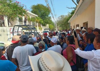 VIDEO| Impiden sacar paquetes electorales de Alaquines