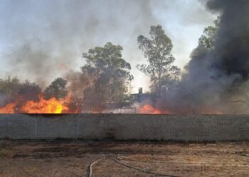 Se incendia tarimera en Villa de Pozos