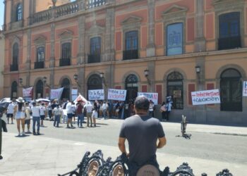 Exigen renuncia de Rosa Reyes de la Dirección del Hábitat