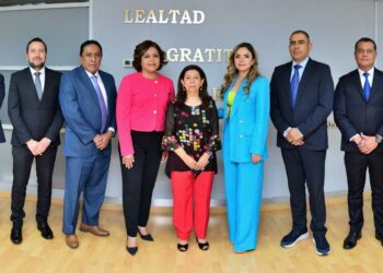 Fiscal del Estado toma protesta a titulares de la FGESLP