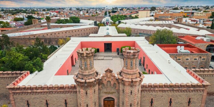 Te invitamos a visitar el Centro de las Artes y el museo Leonora Carrigton