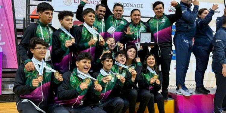 Reconocen a San Luis Potosí como segundo lugar nacional en karate de Juegos Nacionales CONADE