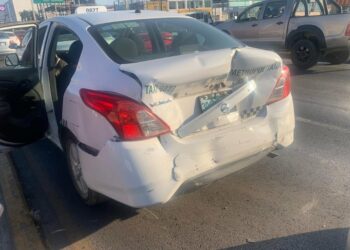 Accidente de tránsito entre vehículos en Salvador Nava