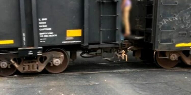 Hallan a hombre sin vida en vagón del tren en Tepic