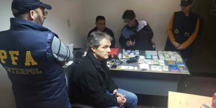 Detienen al empresario Carlos Ahumada en Panamá