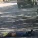 Motociclista invade carril; choca y muere