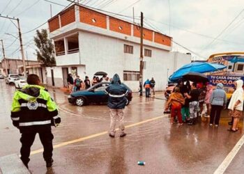 Muere niñita atropellada por urbano en Cd. 2000