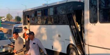 Seis heridos, en carambola de camiones