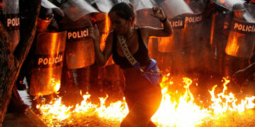 Suman 11 muertos en protestas de Venezuela