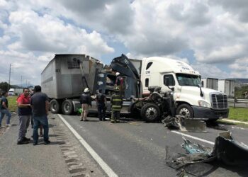 Un muerto y ocho lesionados en la carretera 57 luego de un choque múltiple