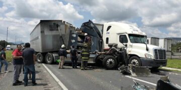 Un muerto y ocho lesionados en la carretera 57 luego de un choque múltiple