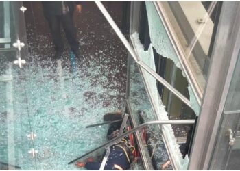 Trabajador de limpieza muere tras caer de elevador del monumento a la Revolución