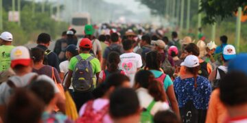 Más de 3 mil migrantes salen de Tapachula rumbo a la CDMX