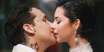 Christian Nodal publica primeras fotos con Ángela Aguilar como recién casados