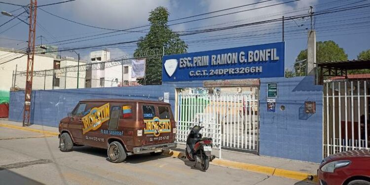 Docentes denuncian violencia laboral en primaria Ramón G. Bonfil