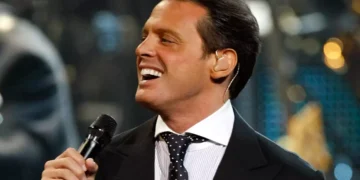Joven que vendía boletos para concierto de Luis Miguel es arrestado