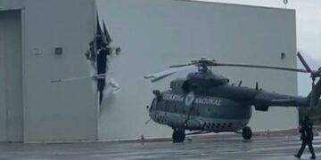 Helicóptero de la Guardia Nacional tiene un percance con hangar del aeropuerto ‘Ponciano Arriaga’