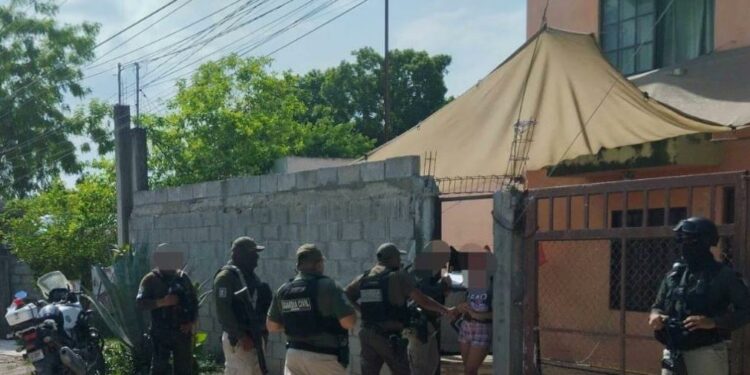 Muere un hombre que fue baleado afuera de su casa