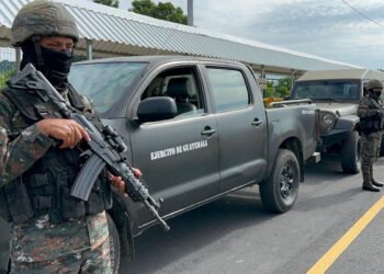 Cárteles mexicanos reclutan a militares de Guatemala.