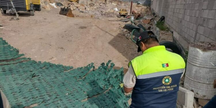 Una fuerte explosión ocurrió en una obra cerca del Hospital Lomas y causó heridas a dos personas