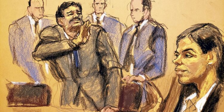Cuando las hijas gemelas de Joaquín Guzmán Loera lo visitaron durante el proceso judicial en el que se discutió sobre narcóticos y armamento