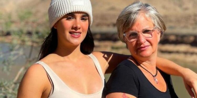 La madre de Gala Montes lamenta haber compartido en público su problema con la actriz