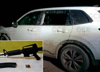 En Villa de Arista encuentran camioneta abandonada con arma larga y cartuchos