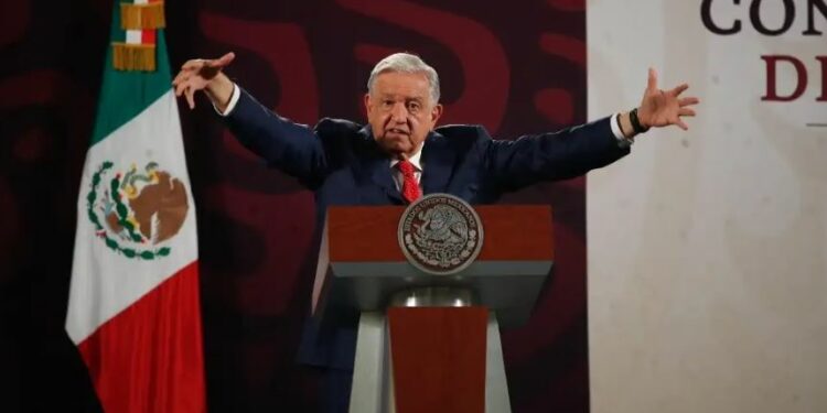 AMLO busca maximizar su último mes en el cargo con la “supermayoría” en el Congreso de México