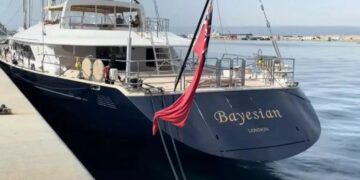 4 misteriosos que rodean el hundimiento del yate Bayesian de lujo frente a las costas de Sicilia