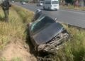 En la carretera 57 se abandonó un automóvil volcado