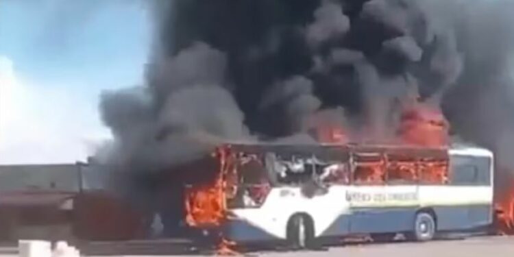Se reportan confrontaciones entre individuos armados y componentes del Ejército en Culiacán, reportan incidentes